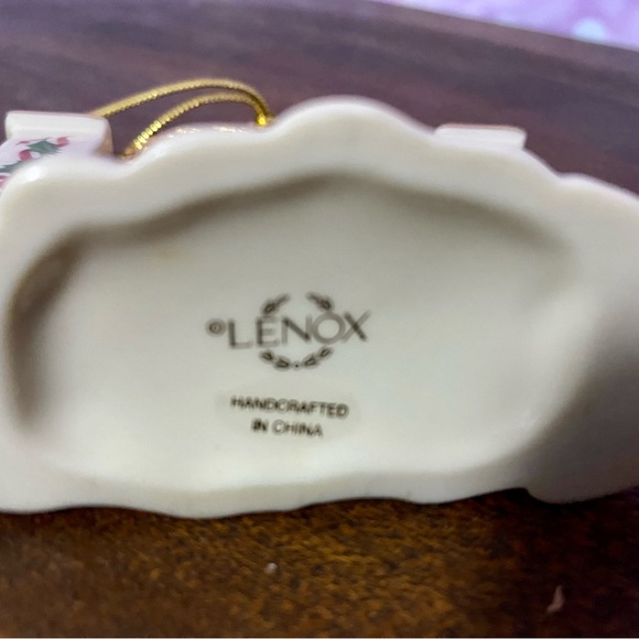 Lenox “New Home” ornament, very elegant addition to any tree - Picture 11 of 14